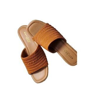 Kayleen by Los Angeles Women’s Wedge Slip On With Platform size 8.5